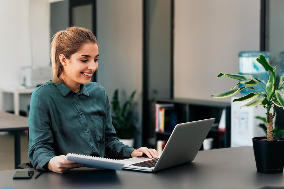 woman-with-laptop1.jpg